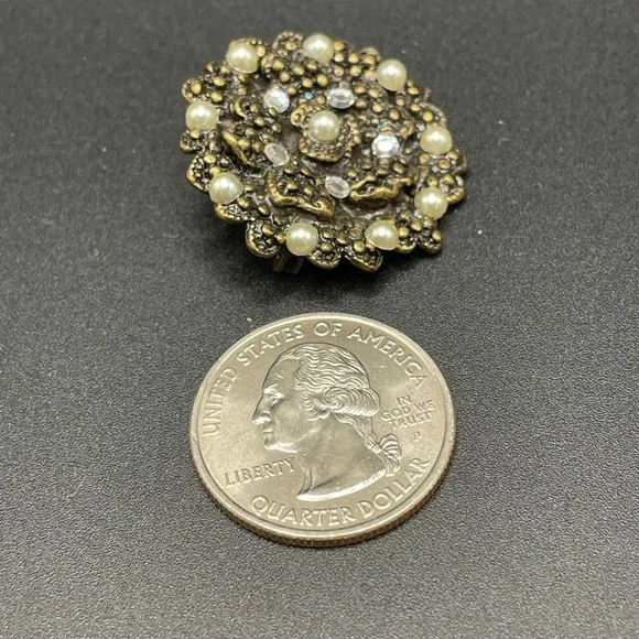 Vintage “Hidden Heart” Gold Filigree Pearl & Crystal Brooch - Exquisite! ✨ - Picture 8 of 9